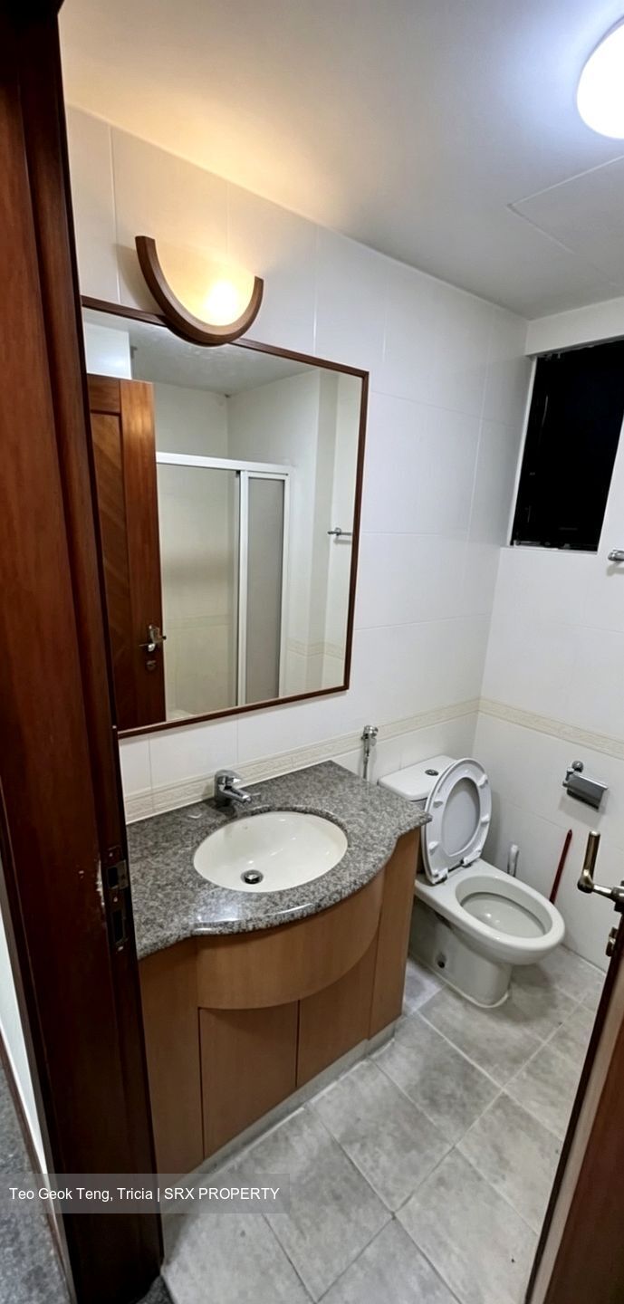 Eastpoint Green (D18), Condominium #563738741